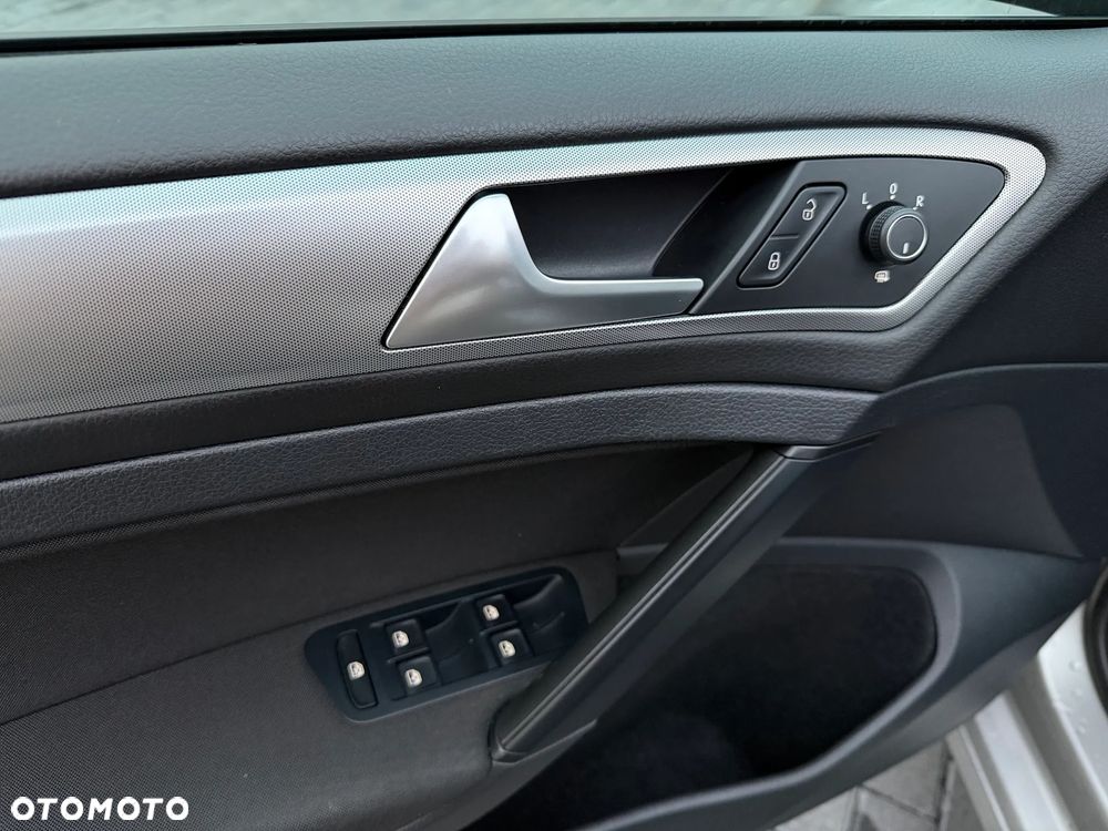 Volkswagen Golf 1.6 TDI BMT Comfortline - 13