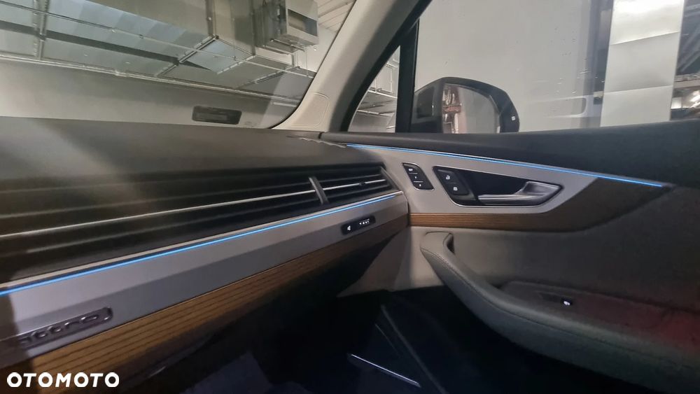 Audi Q7 - 30