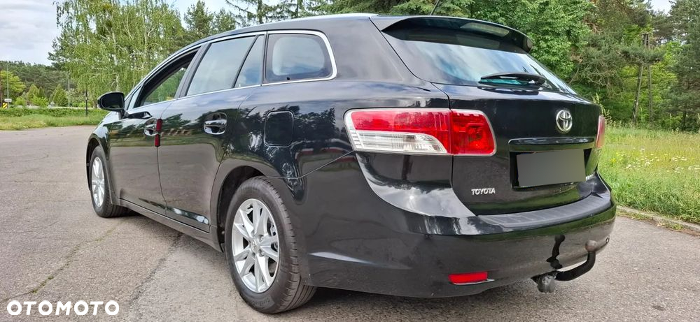 Toyota Avensis 1.8 Sol NAVI - 9