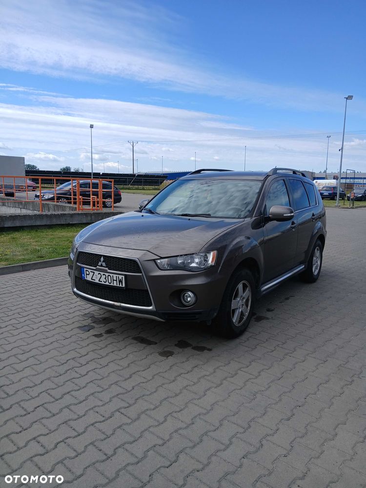 Mitsubishi Outlander - 3