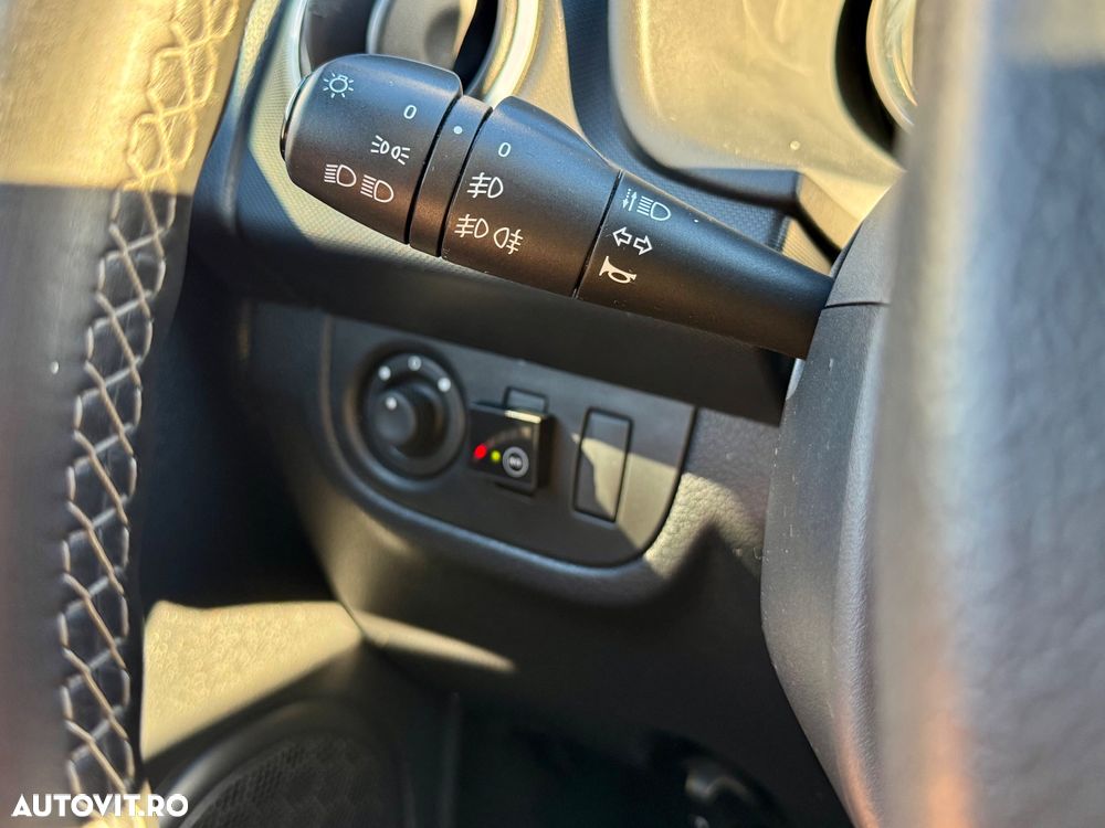 Dacia Sandero 1.2 75CP Laureate - 17
