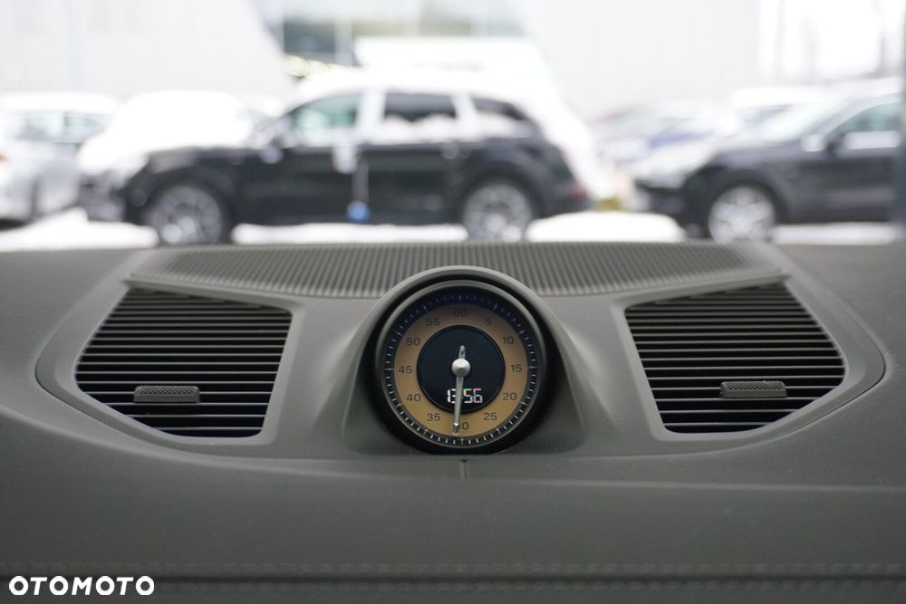 Porsche Cayenne - 23