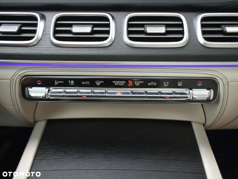 Mercedes-Benz GLS - 13