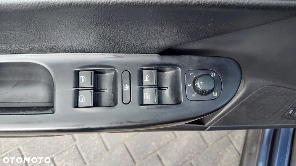Volkswagen Passat 2.0 TSI Individual - 18