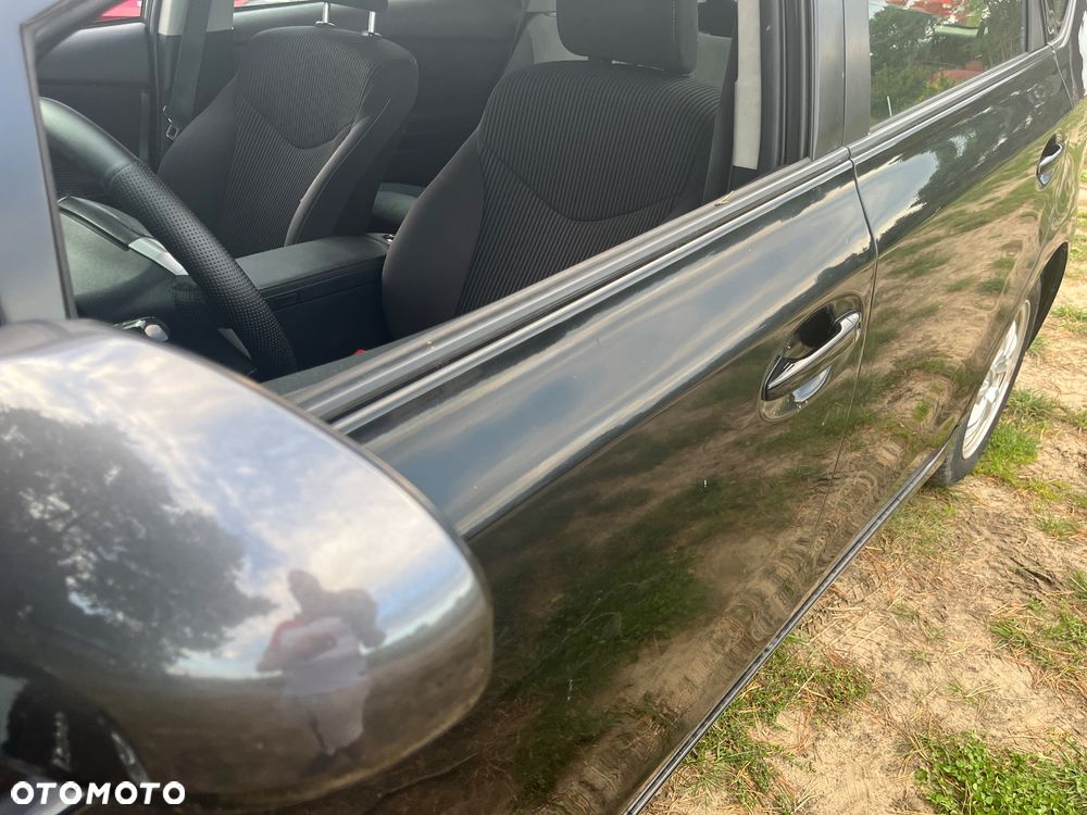 Toyota Prius+ 1.8 HSD Active - 28