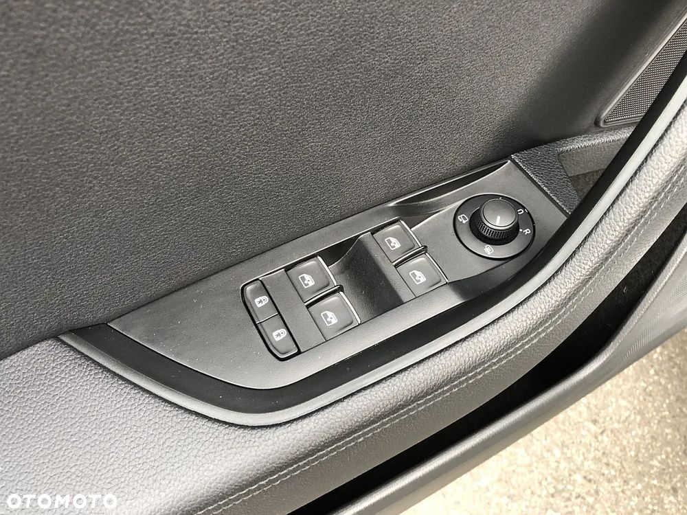 Skoda Superb 2.0 TDI SCR 4x4 L&K DSG - 23