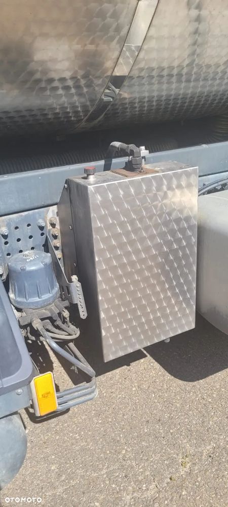 Mercedes-Benz Antos - 12