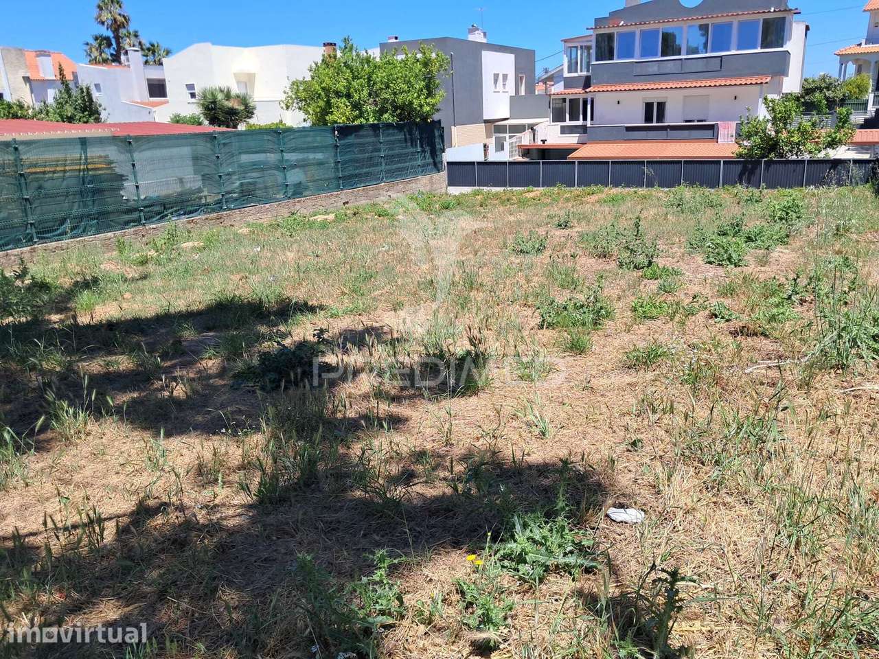Terreno urbano na Charneca de Caparica. - Grande imagem: 2/6