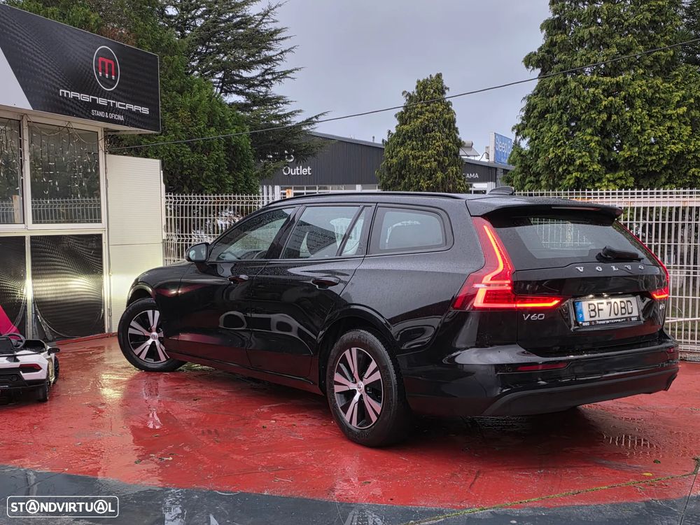 Volvo V60 2.0 D3 Momentum Geartronic - 22
