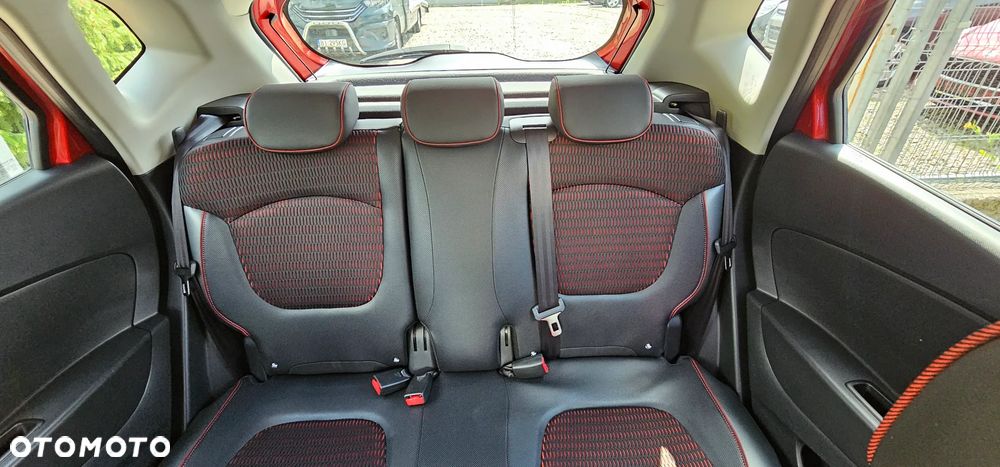 Renault Captur TCe 120 EDC Helly Hansen - 16