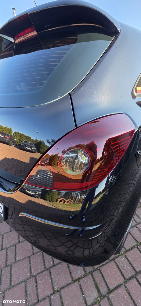 Opel Corsa 1.2 16V - 16