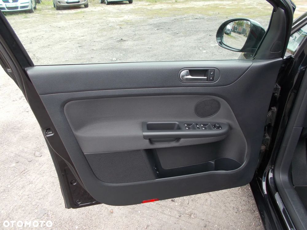 Volkswagen Golf Plus 1.2 TSI MATCH - 23