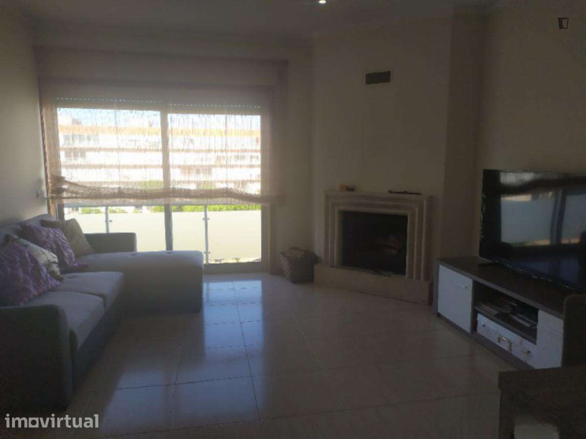 Quarto - localizado em Vila do Conde Porto - Grande imagem: 2/4