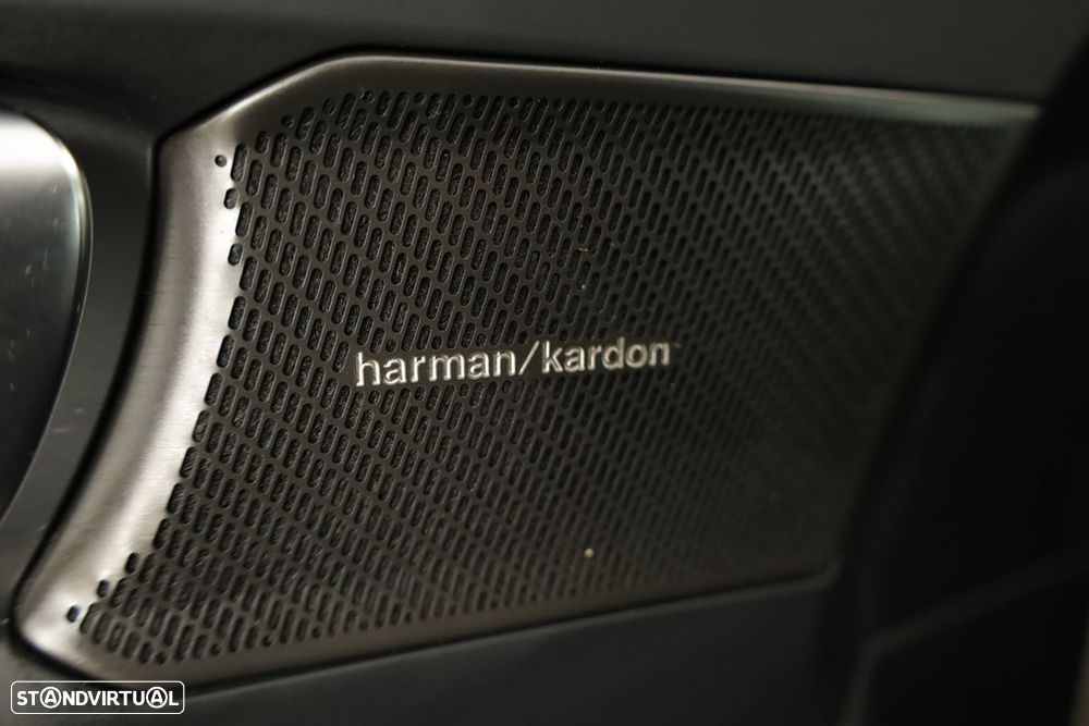 Volvo XC 40 1.5 T2 Plus Dark Auto - 19