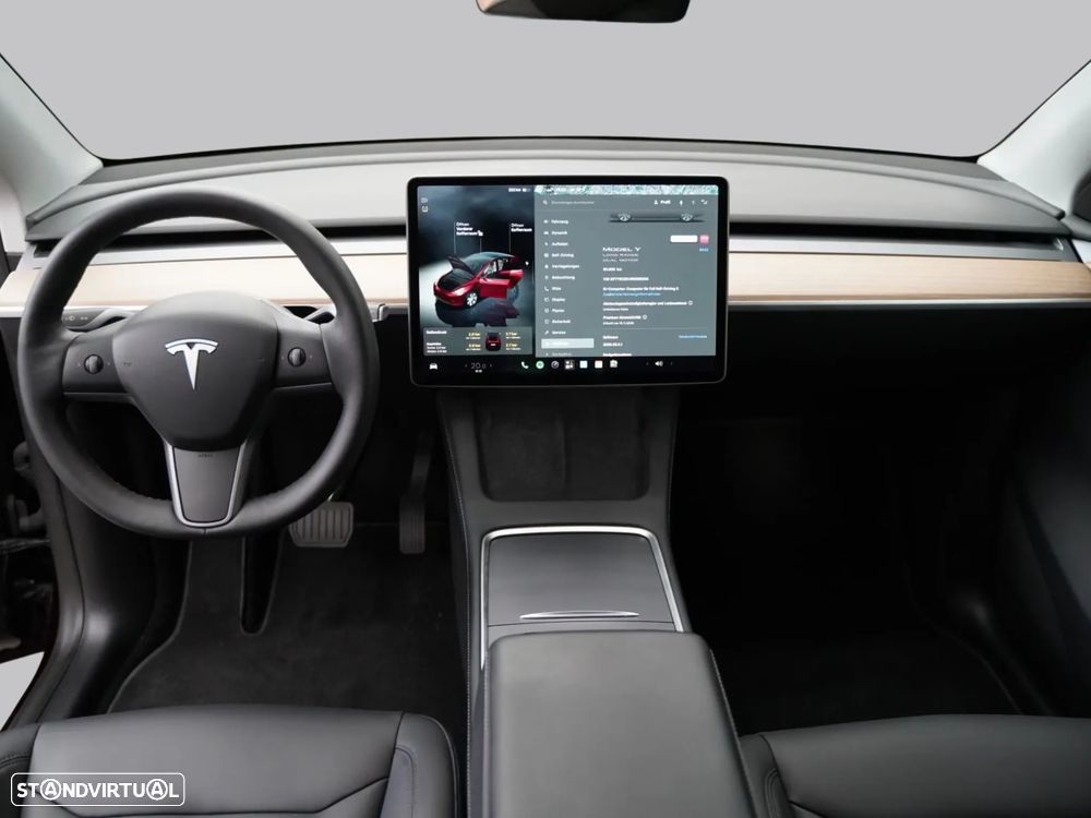Tesla Model Y Long Range Dual Motor AWD - 8