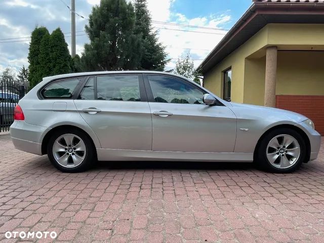 BMW Seria 3 318i - 7