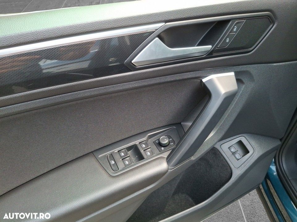Volkswagen Tiguan - 12