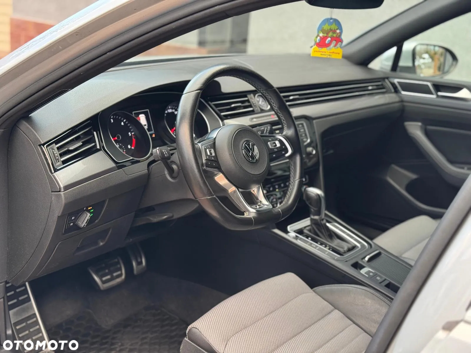 Volkswagen Passat - 9