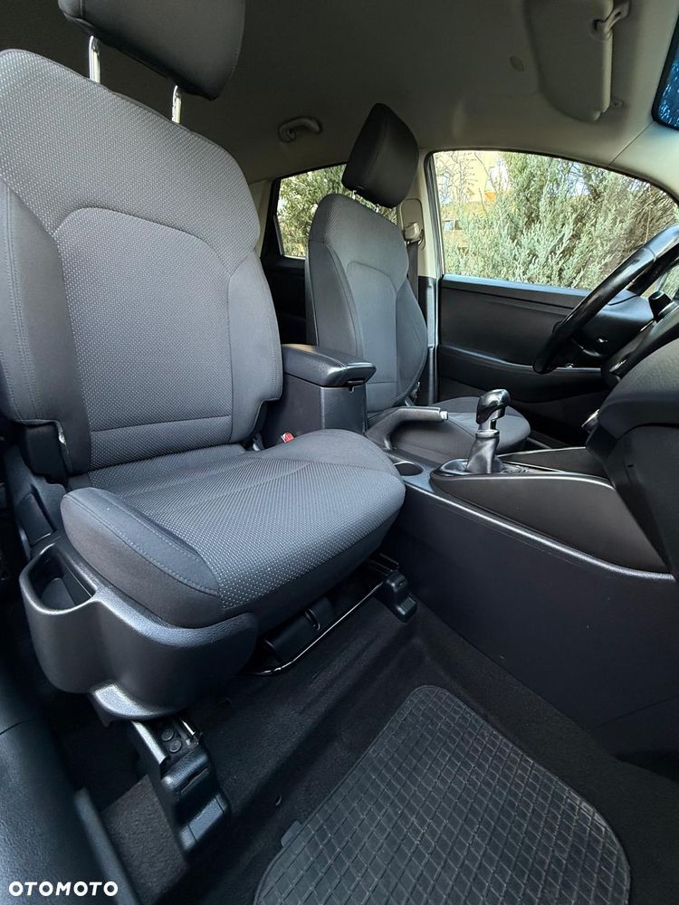 Kia Carens 1.6 GDI M EU6 - 25