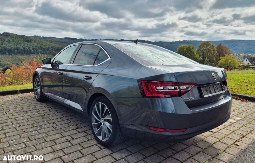 Skoda Superb 2.0 TDI 4X4 DSG Laurin & Klement - 5