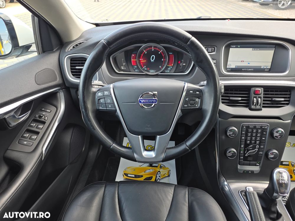 Volvo V40 D3 Summum - 10