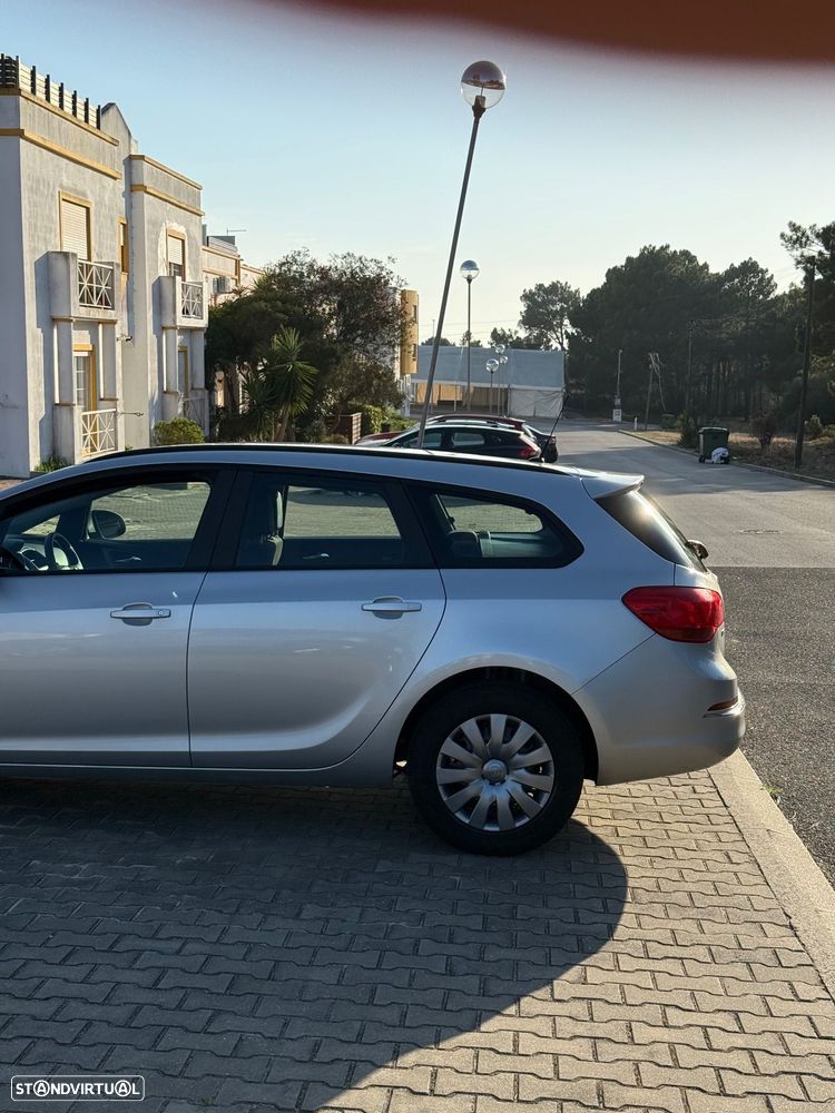 Opel Astra Sports Tourer - 6