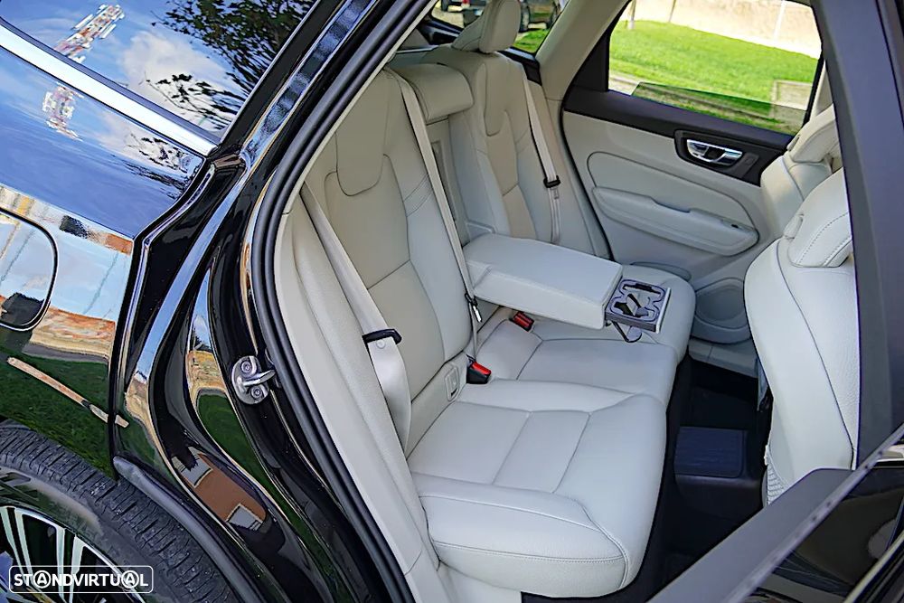 Volvo XC 60 2.0 T6 PHEV Inscription AWD - 24