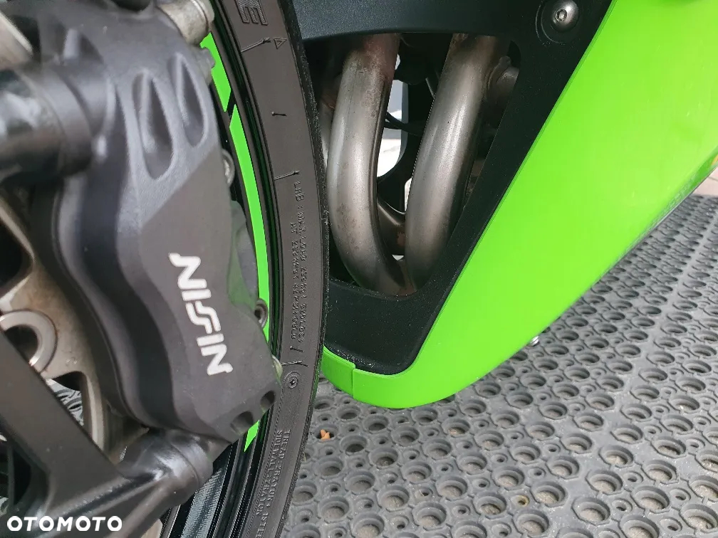 Kawasaki Ninja - 12