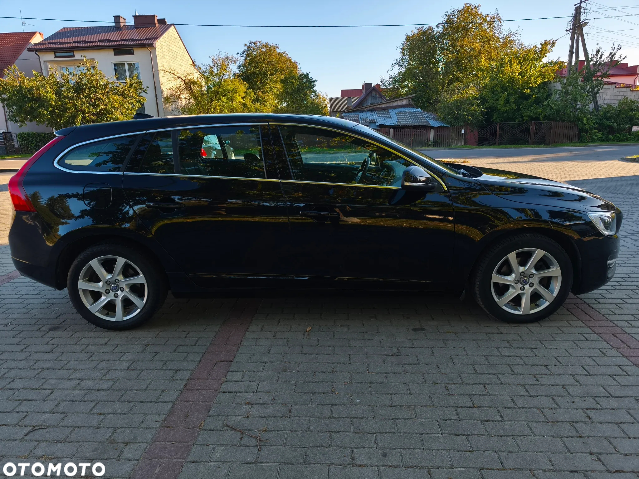 Volvo V60 D4 Drive-E Momentum - 12