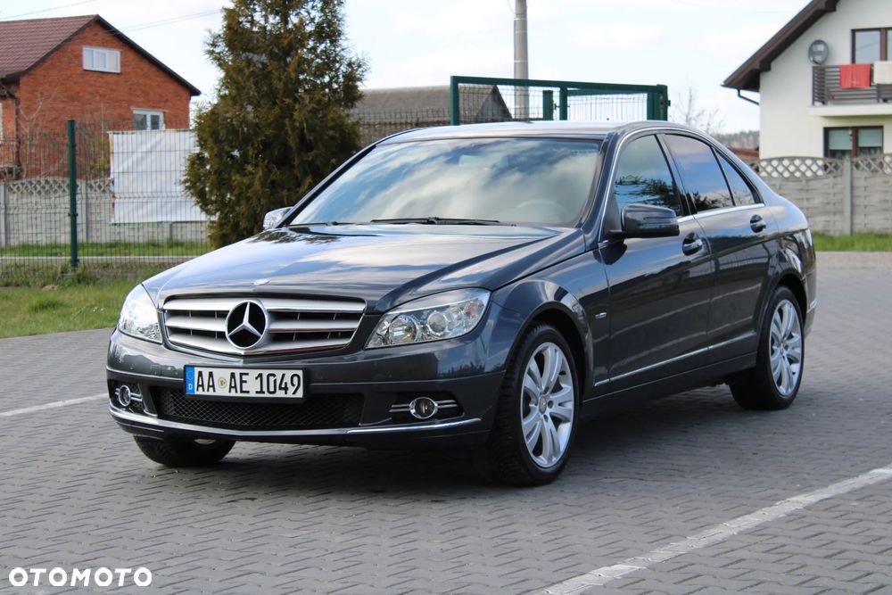 Mercedes-Benz Klasa C 180 Kompressor Automatik BlueEFFICIENCY Avantgarde - 2