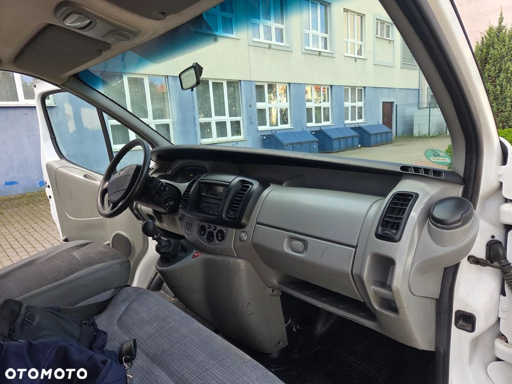 Renault Trafic - 21