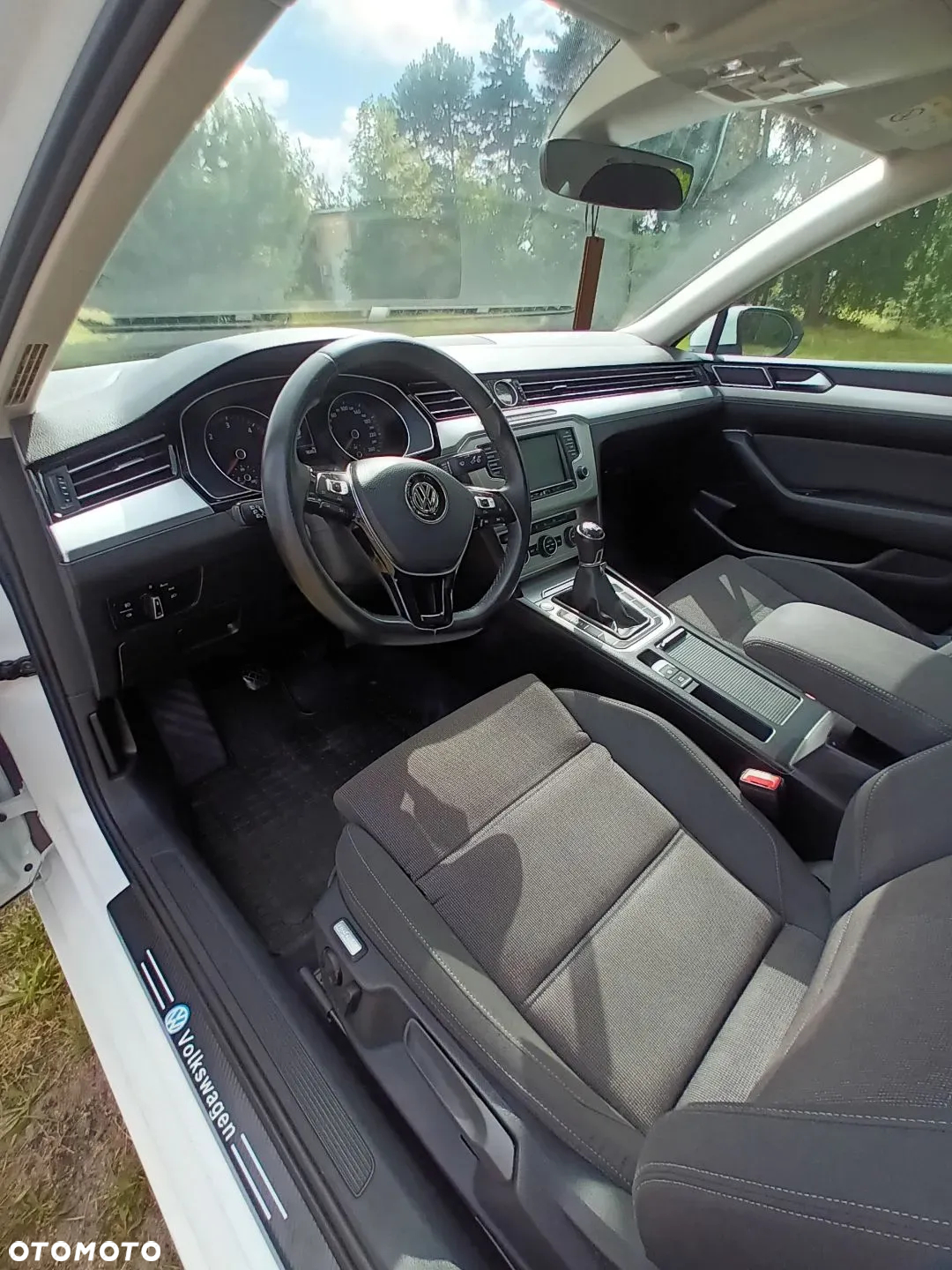 Volkswagen Passat 2.0 TDI BMT Comfortline - 14