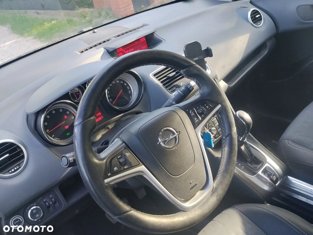 Opel Meriva - 8