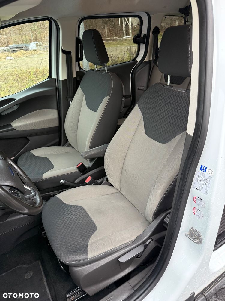 Ford Tourneo Connect 1.5 TDCi Trend - 11