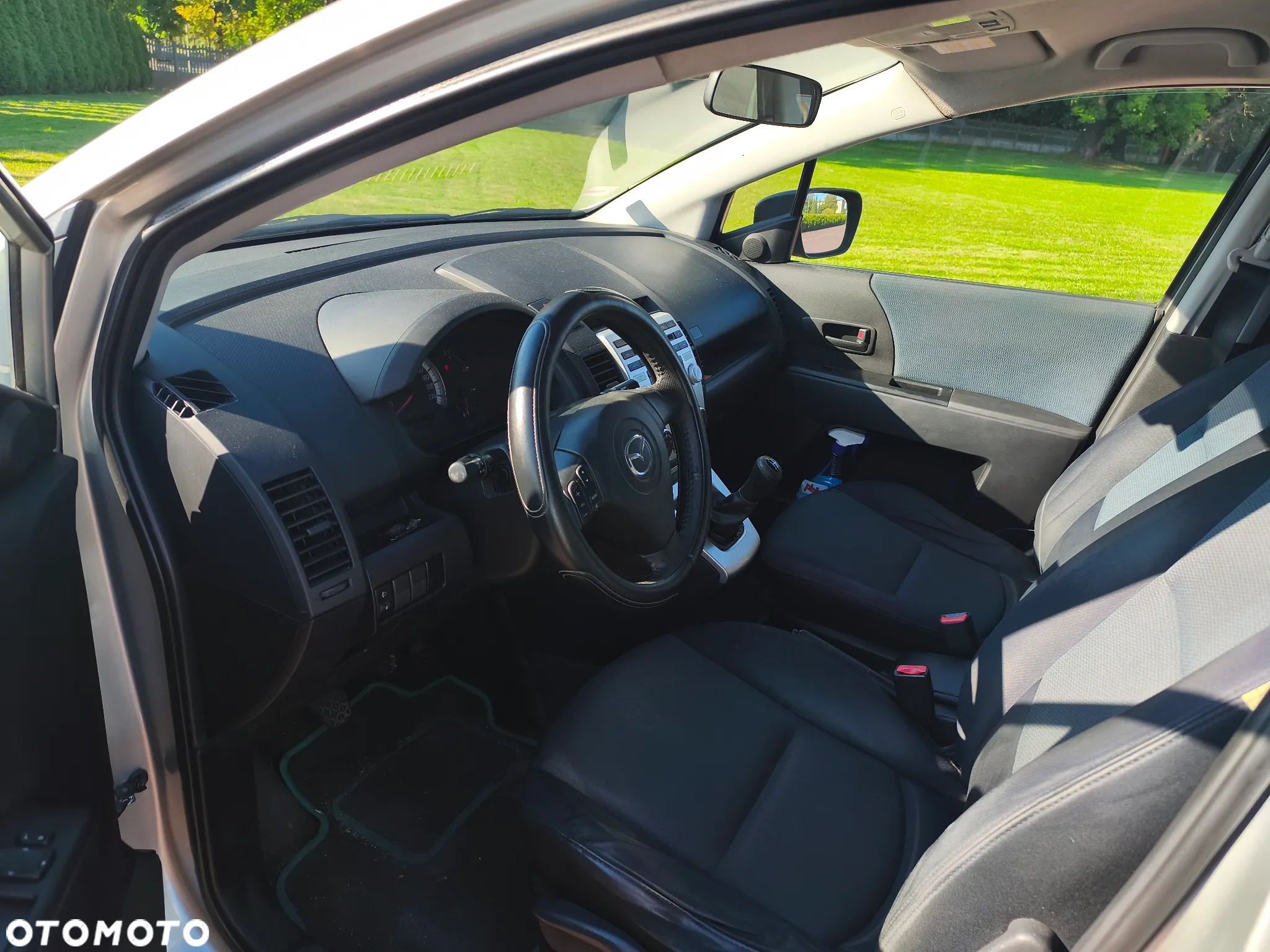 Mazda 5 - 7