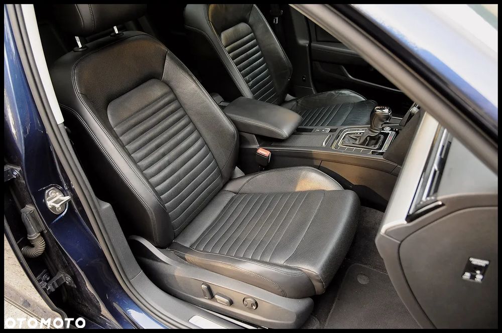 Volkswagen Passat - 28