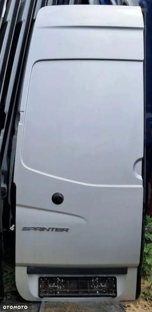 Drzwi Tył Tylne Lewe Wysokie Skrzydełka SREBRNE Pełne Mercedes Sprinter W906 Volkswagen Crafter 2006-2018 - 1