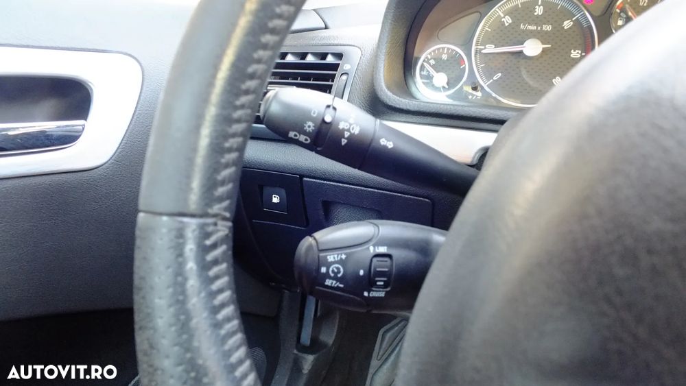 Peugeot 407 Coupe HDi FAP 135 Sport - 11