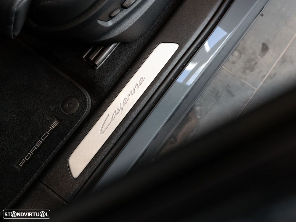 Porsche Cayenne Coupé E-Hybrid - 42