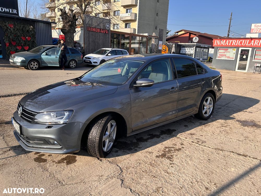 Volkswagen Jetta 2.0 TDI Comfortline - 2