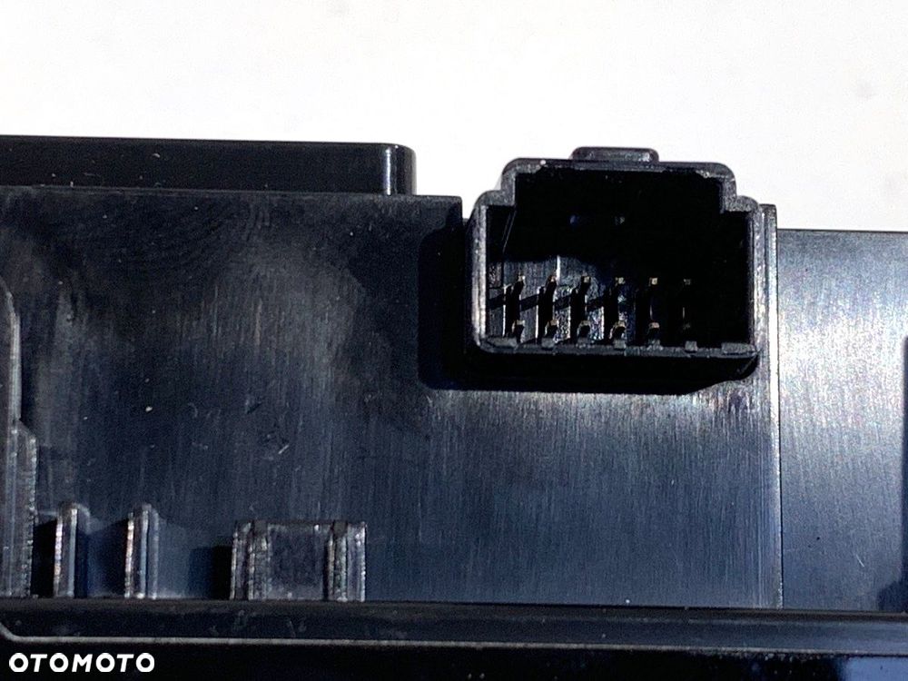 PANEL STEROWANIA NAWIEWU TYŁ  BAIC X75 2020 - DCT 138 kW [188 KM] A00118824 - 4