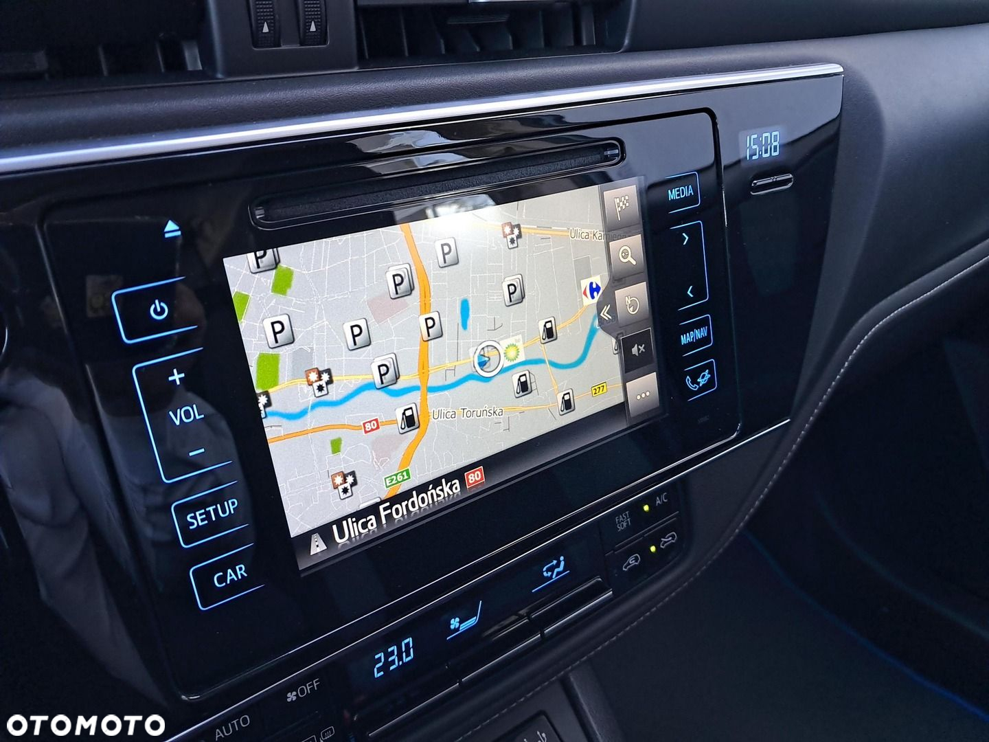 Toyota Auris - 21