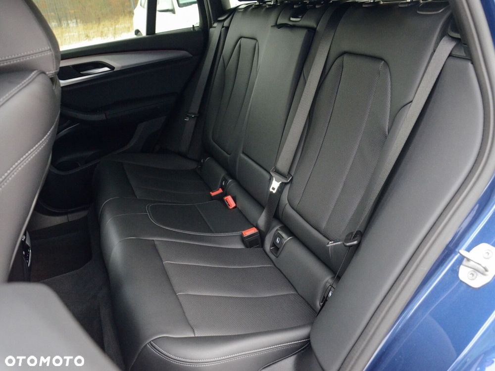 BMW X4 - 33