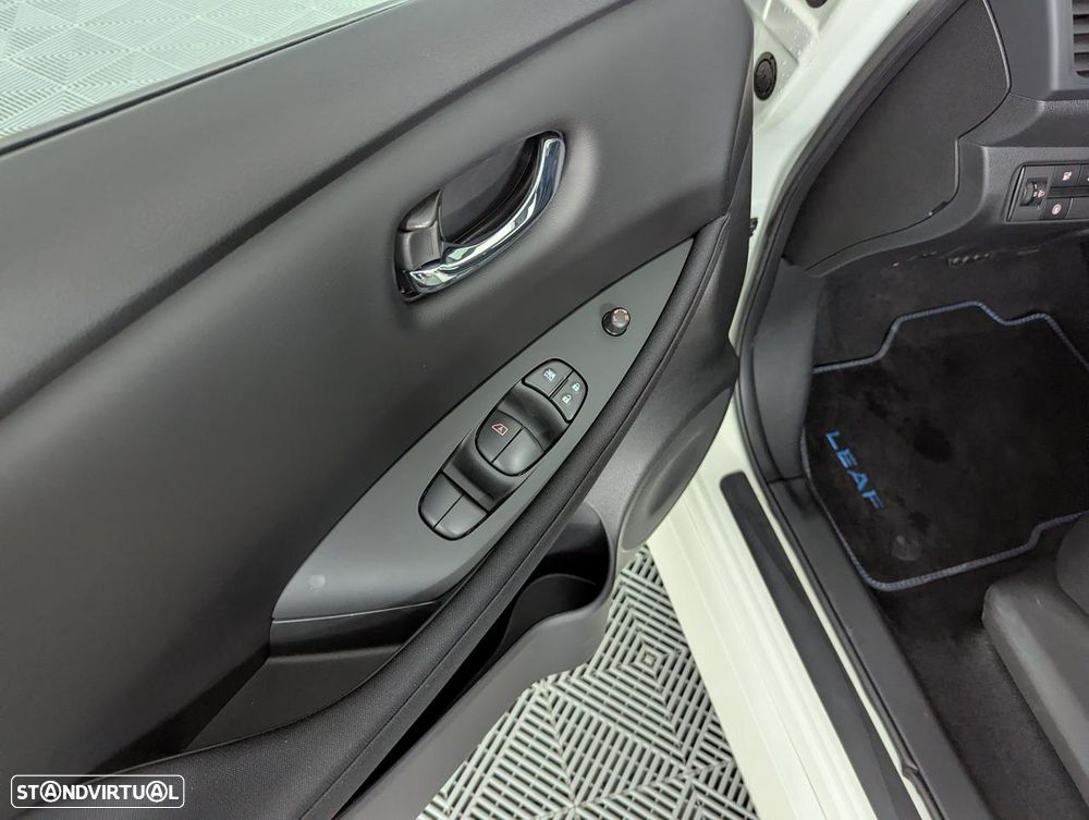 Nissan Leaf N-Connecta - 29