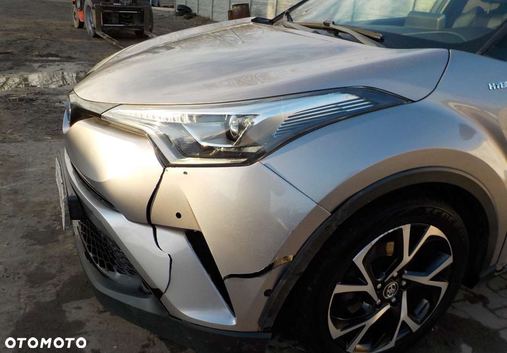Toyota C-HR - 10