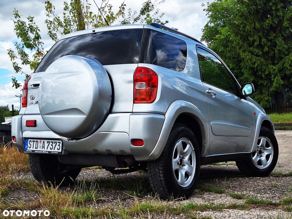Toyota RAV4 D-4D 4x4 - 27