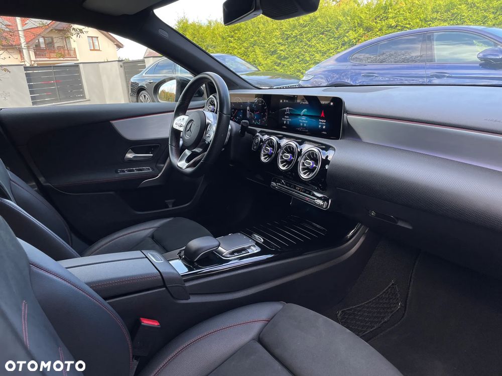 Mercedes-Benz Klasa A 180 AMG Line 7G-DCT - 13