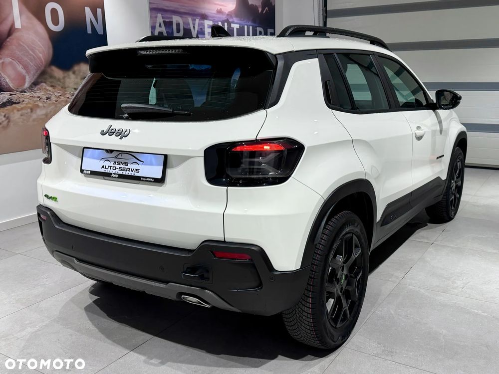 Jeep Avenger 1.2 T3 mHEV Upland 4xe eDCT6 - 11