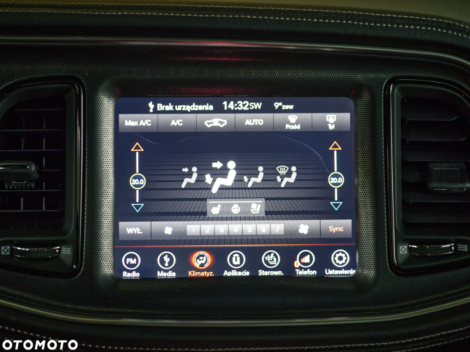 Dodge Challenger Automatik SXT Plus - 25