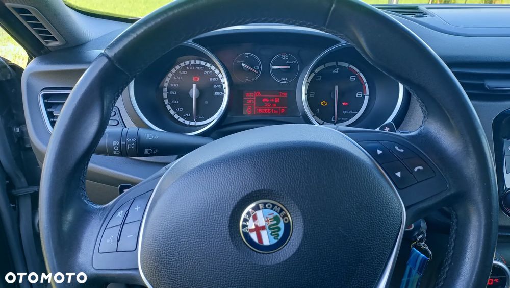 Alfa Romeo Giulietta 2.0 JTDM Exclusive TCT EU6 - 24